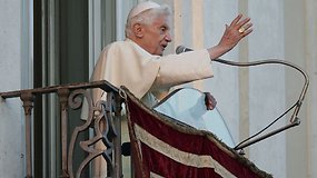Anapilin iškeliavo buvęs popiežius Benediktas XVI