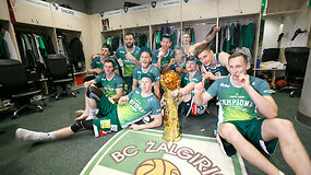 &bdquo;Žalgiriečiai&ldquo; po pergalės LKL čempionate rūkė cigarus