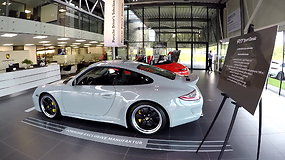 Vilniuje pristatyti šeši išskirtiniai „Porsche“ automobiliai