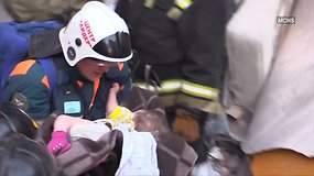 Magnitogorsko daugiabučio griuvėsiuose po 36 valandų rastas išgyvenęs kūdikis