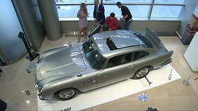 Už 6,4 mln. JAV dolerių aukcione parduotas „Džeimso Bondo“ automobilis