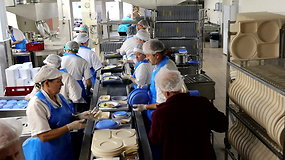 Apsilankymas Santaros klinikų virtuvėje, čia maistas kasdien ruošiamas beveik 1900 pacientų