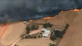 Pietų Australijoje siaučia nevaldomi krūmynų gaisrai