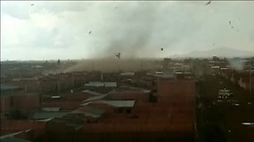 Bolivijoje siautėję tornadai plėšė namų stogus