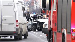 Berlyno centre sprogo automobilis, jo vairuotojas žuvo