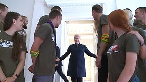 Prezidentė susitiko su į Lietuvą grįžusiais projekto „Misija Sibiras“ dalyviais