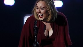 Britų muzikos apdovanojimuose – Adele džiaugsmo ašaros ir duoklė Davidui Bowie