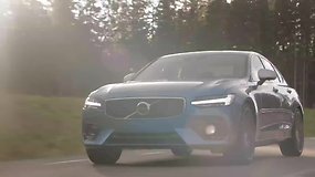 Išskirtiniai „R Design“ patobulinti „Volvo“ S90 ir V90