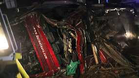 Nelaimė Šiaurės Makedonijoje: greitkelyje apvirtus autobusui žuvo 13 žmonių