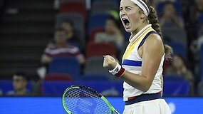 Jelena Ostapenko nugalėjo pirmą pasaulio raketę