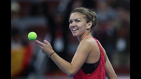 Simona Halep nugalėjo Jeleną Ostapenko ir taps pirma pasaulio rakete