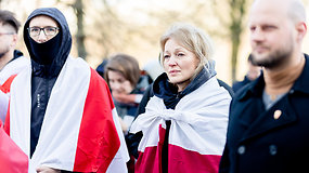 Šimtai baltarusių žygiuoja nuo Katedros aikštės iki ambasados: mes nekalti dėl A.Lukašenkos režimo