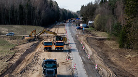 Trys klausimai apie rekonstruojamą &bdquo;betonkę&ldquo;: nauji greičio matuokliai, darbų pabaiga, kodėl reikia perdaryti broką?