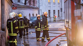 Vilniaus senamiestyje ugniagesiai malšino butą niokojusias liepsnas