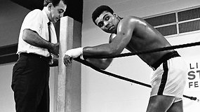 Mirė bokso legenda Muhammadas Ali