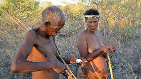 Išskirtiniai kadrai iš Namibijos: lietuvis pamatė vienos seniausių pasaulyje genčių gyvenimą