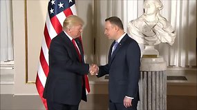 Donaldas Trumpas Varšuvoje susitiko su Lenkijos prezidentu