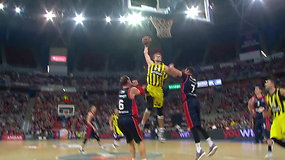 Pamatykite: įspūdingai skrajojęs J.Vesely „Fenerbahčė“ neištraukė – krito Vitorijoje