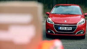 Atnaujinto „Peugeot 208“ avarinio stabdymo sistemos „city brake“ bandymas