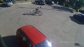 Jonavoje pirkėju apsimetęs jaunuolis pavogė dviratį