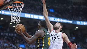 Rekordinė &bdquo;Raptors&ldquo; pergalė su pakartotu J.Valančiūno rekordu