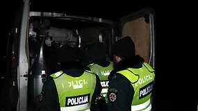 Lietuvos kelių policijos tarnyba sulaikė vogtus „Yamaha“ valčių variklius