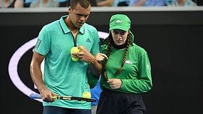 Australian Open 2016: Jo-Wilfriedas Tsonga mačo metu pagelbėjo blogai pasijutusiai merginai