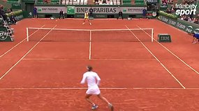 Roland Garros 2016: Gražus Garbines Muguruzos taškas prieš Samanthą Stosur