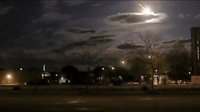 JAV policininkai nufilmavo krentantį meteoritą