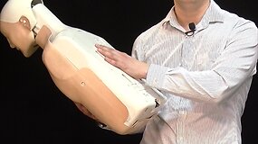 Pirmoji pagalba: kaip padėti užspringusiam žmogui?