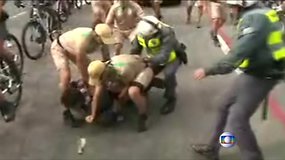 Brazilijoje deglo nešimo ceremoniją sutrikdė išpuolis