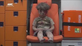 Iš griuvėsių Alepe ištrauktas berniukas nepratarė nė žodžio
