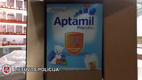 Policija aptiko 11 tonų suklastotų pieno mišinių kūdikiams „Aptamil“