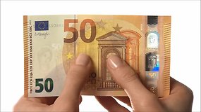 Naujasis 50 eurų banknotas: susipažinkite su pagrindiniais apsaugos požymiais