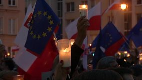 Lenkijoje tūkstančiai žmonių išėjo į gatves protestuoti prieš teismų reformą