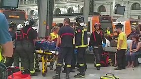 Barselonoje traukiniui įsirėžus į stotį sužeisti mažiausiai 48 žmonės