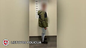 Klaipėdos teisėsaugininkai su įkalčiais sulaikė jaunuolį įtariamą platinusį narkotines medžiagas