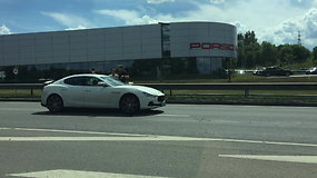 Nufilmuotos Maserati ir Mercedes avarijos pasekmės