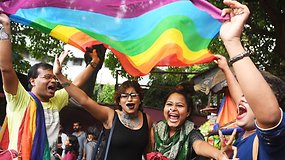 Indijoje priimtas istorinis nutarimas: homoseksualumas nebėra nusikaltimas