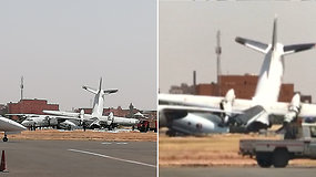 Retas vaizdas oro uoste: Sudane ant tūpimo tako susidūrė du armijos lėktuvai