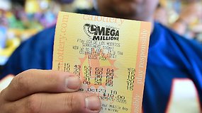 Rekordinį 1,6 mlrd. dol. loterijos prizą laimėtojas galės atsiimti tik su viena sąlyga