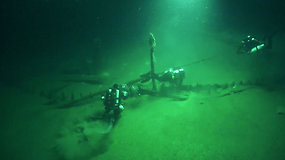 Juodosios jūros dugne aptiktas nepaprastas radinys – seniausio kada nors rasto laivo liekanos