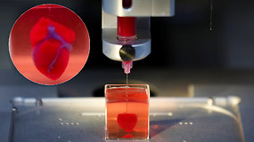 Neįtikėtinas proveržis medicinoje: pristatyta pirmoji 3D spausdintuvu sukurta širdis