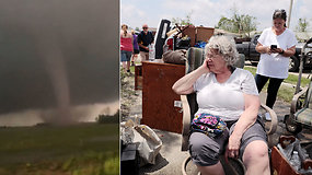 Tornado siaubą išgyvenusi moteris šaukėsi Dievo pagalbos – iš visiškai suniokoto namo ištraukė kaimynai