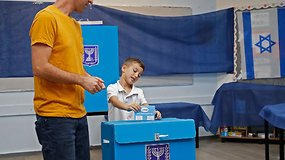Izraelyje vyksta parlamento rinkimai: balsavime laukiama įtemptos kovos