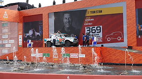 G.Petrus ir T.Jančys pasirodė ant podiumo - vedėja pranešė, kad Dakaras Saudo Arabijoje vyks dar 5 m.