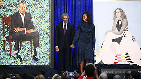 Barakas ir Michelle Obamos įamžinti drobėse: oficialiai pristatyti jų portretai