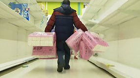 Panika dėl tualetinio popieriaus: Taivane gyventojai iššlavė parduotuvių lentynas