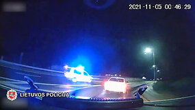 &Scaron;iaulių rajone policija vaikėsi nuo narkotikų apsvaigusį vairuotoją