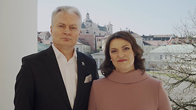 Prezidentas G. Nausėda su žmona Diana sveikina Lietuvą su artėjančiomis šv. Velykomis